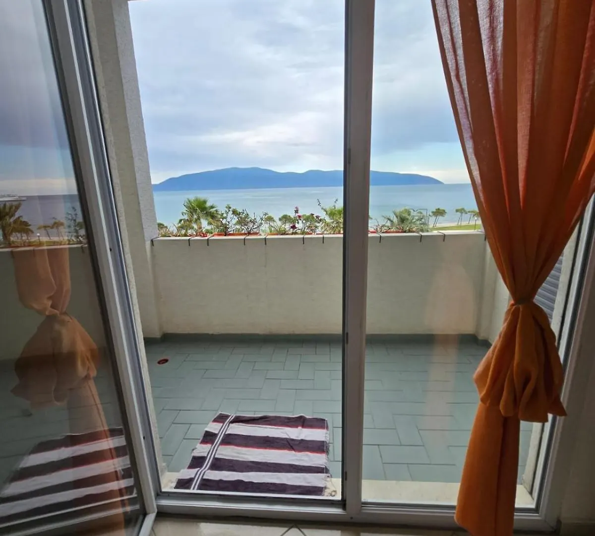 Sea View Lungomare Vlore Apartment